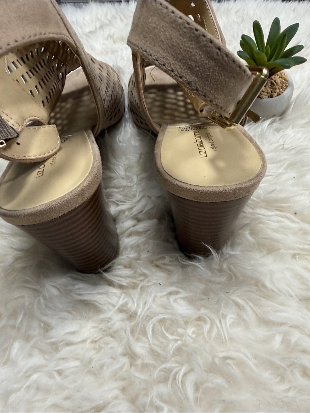 LizClaiborne LC GEMMA 3.25” Heel Vegan SANDALS EUC - Picture 4 of 8